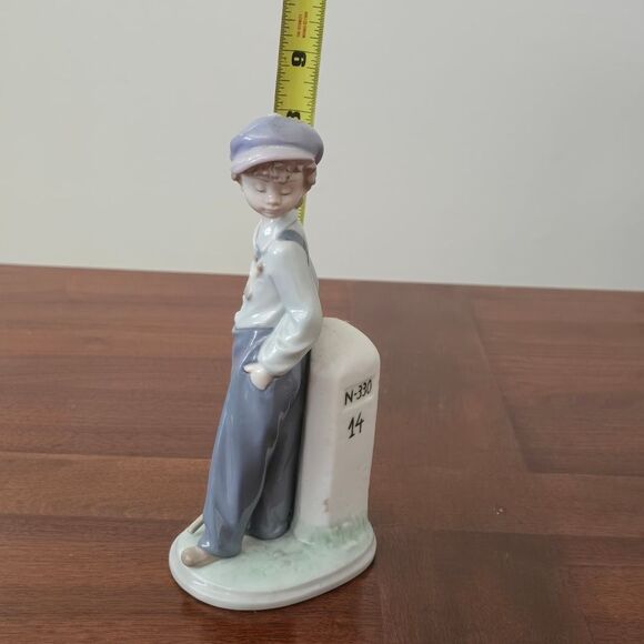 LLADRO Figurine "The Wanderer" 5400 - Traveling Boy with Hobo Sack - Picture 7 of 9